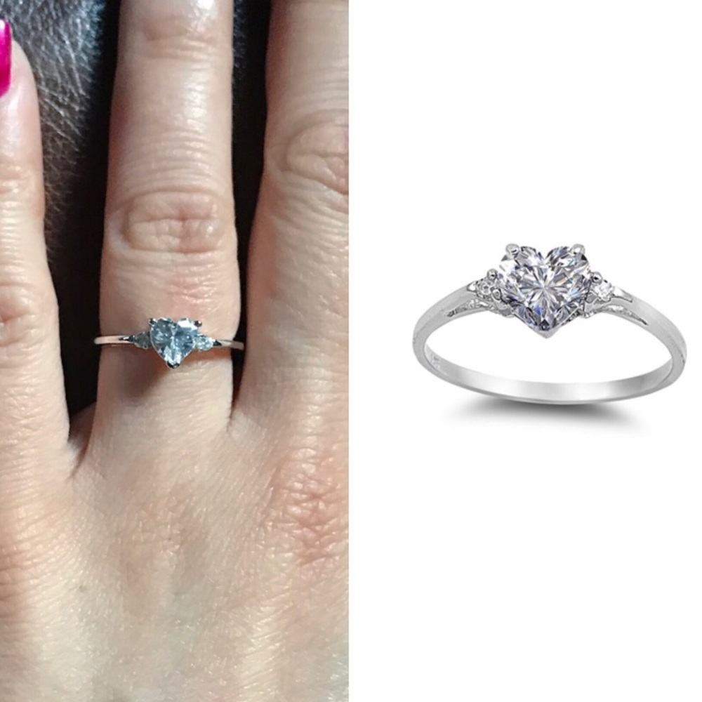 🌻2/$30 CZ Heart Ring 💍🌻